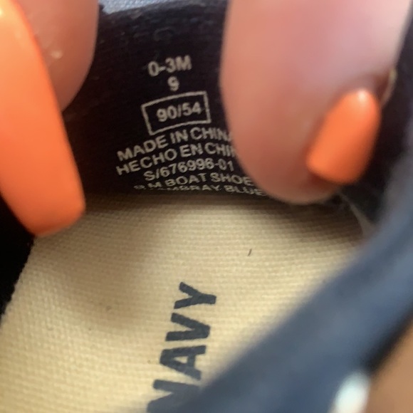 Old Navy infant 0-3 months shoes - Picture 4 of 4